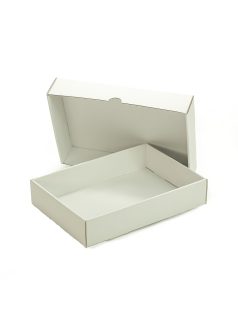 Fehér hullámkarton egymásba csúszó doboz 242x170x50MM